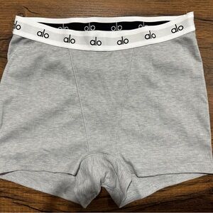 ALO Yoga Women’s Grey Ribbed Briefs